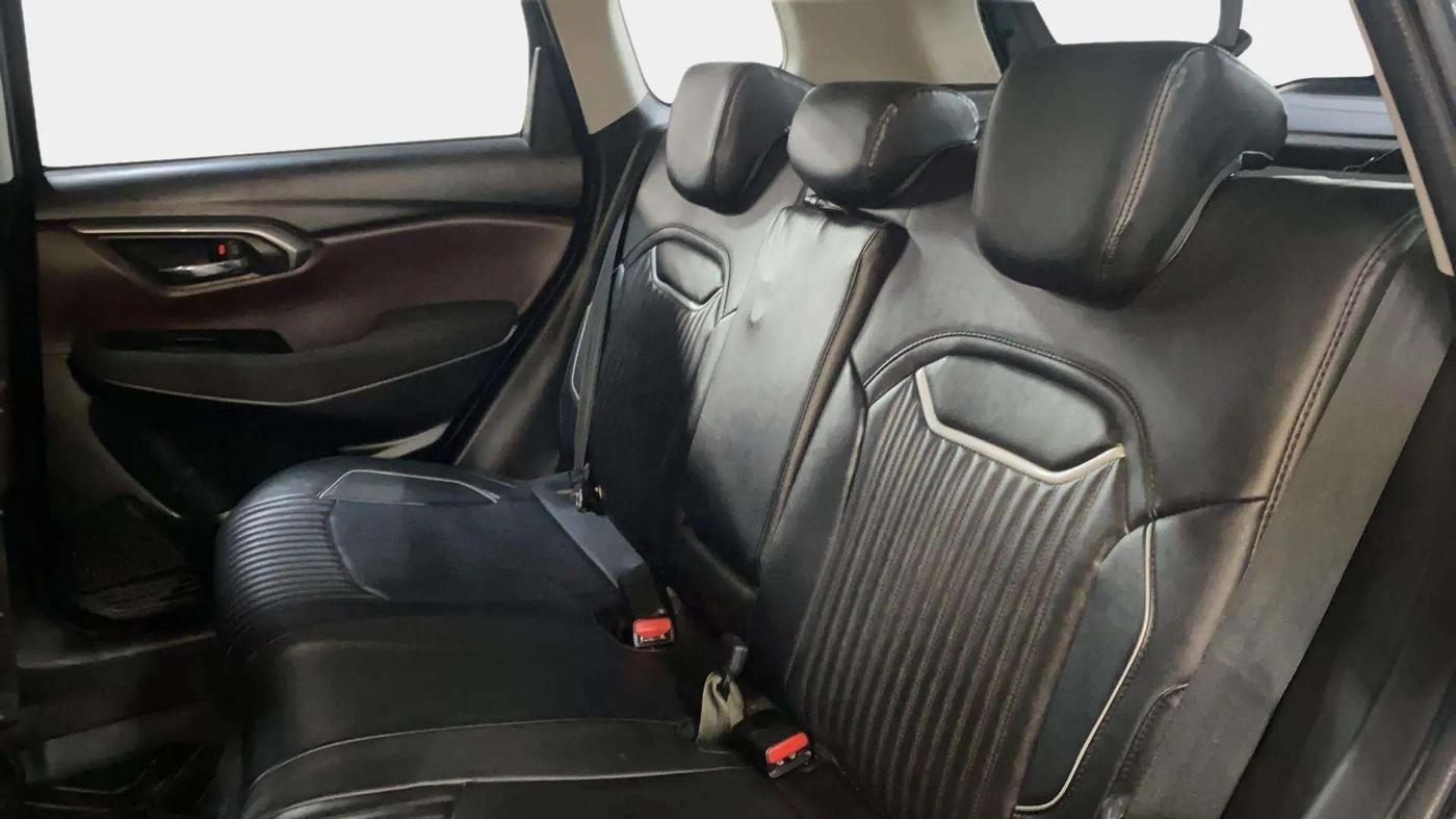 2023 Maruti Grand Vitara DELTA SMART HYBRID, Petrol, Manual, 28,598 km, Right Side Rear Door Cabin