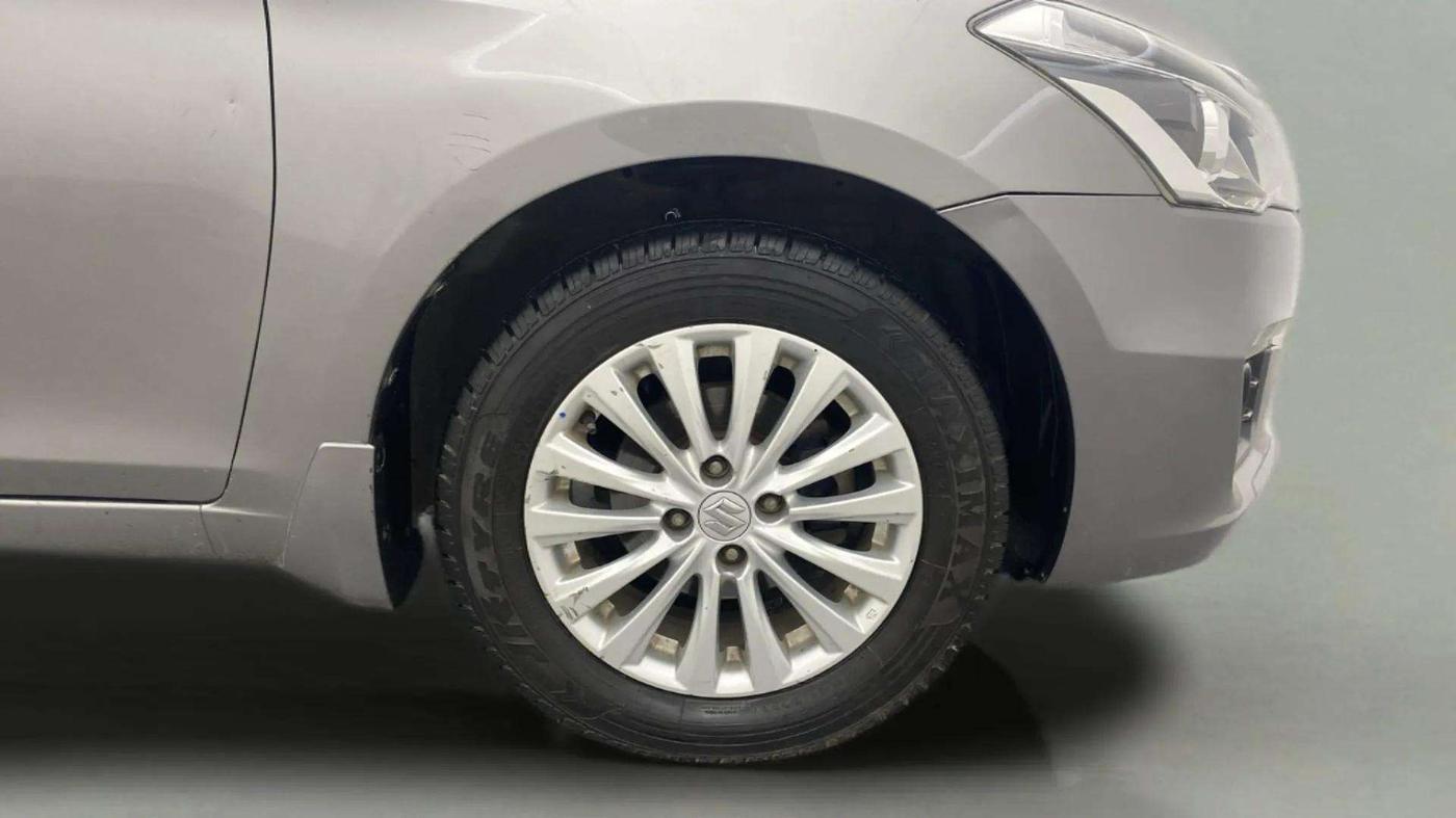 2018 Maruti Ciaz ZETA 1.4  MT PETROL, Petrol, Manual, 70,847 km, Right Front Wheel