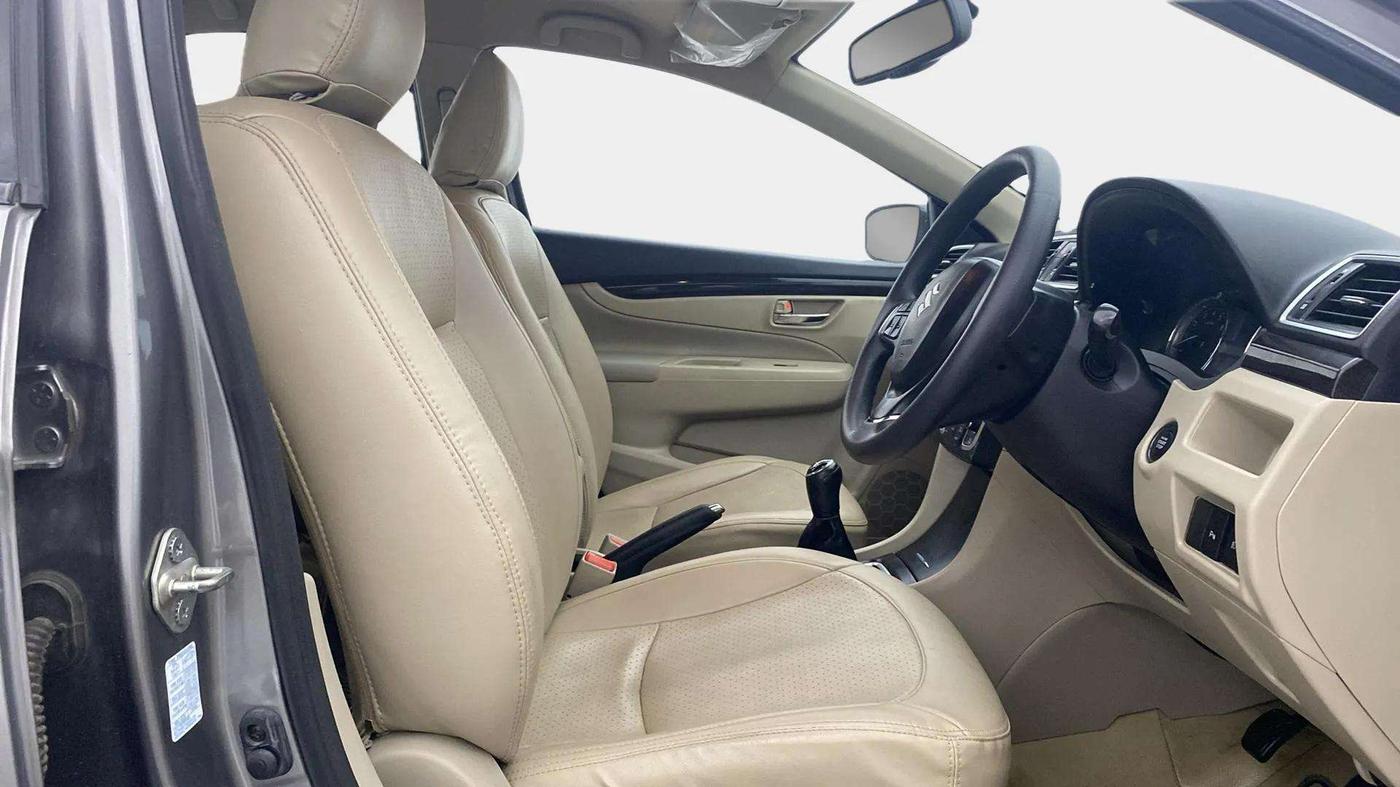 2018 Maruti Ciaz ZETA 1.4  MT PETROL, Petrol, Manual, 70,847 km, Right Side Front Door Cabin