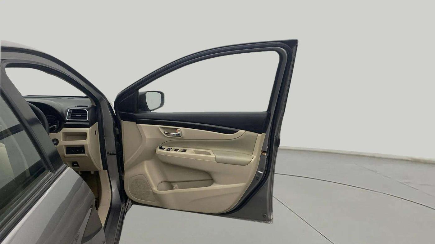 2018 Maruti Ciaz ZETA 1.4  MT PETROL, Petrol, Manual, 70,847 km, RHS Front Door