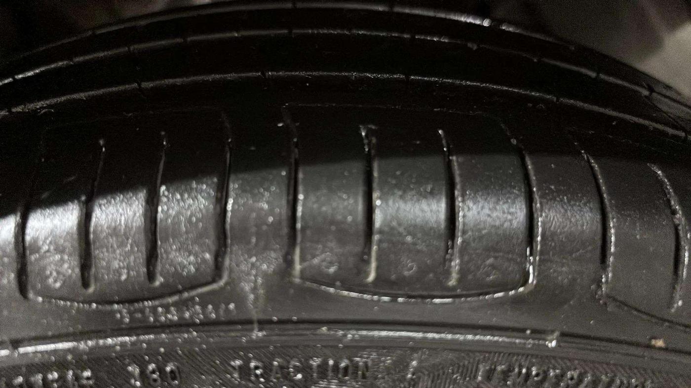 2014 Maruti Wagon R 1.0 VXI, Petrol, Manual, 76,760 km, Right Rear Tyre Tread