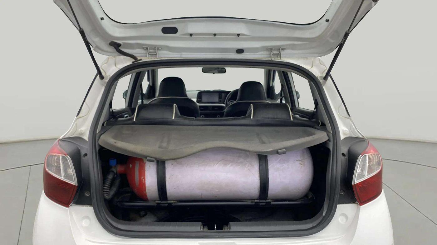 2020 Hyundai GRAND I10 NIOS SPORTZ 1.2 KAPPA VTVT CNG, CNG, Manual, 61,650 km, Boot Inside