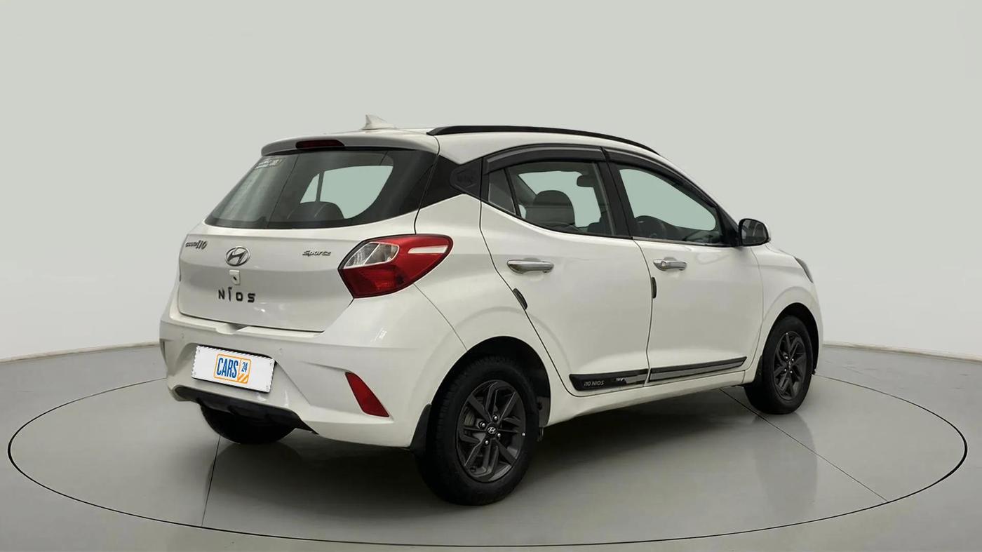 2020 Hyundai GRAND I10 NIOS SPORTZ 1.2 KAPPA VTVT CNG, CNG, Manual, 61,650 km, Right Back Diagonal