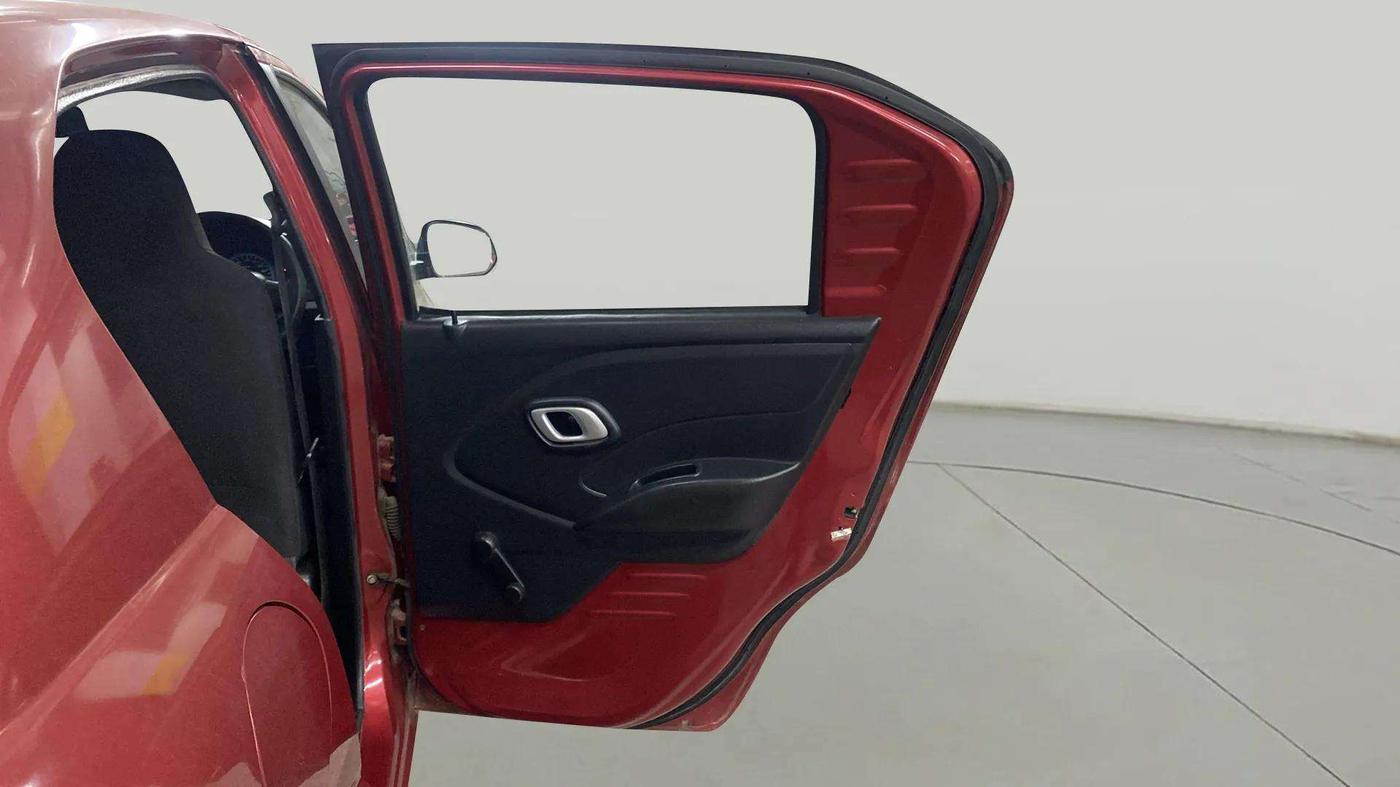 2018 Datsun Redi Go S, Petrol, Manual, 30,446 km, RHS Rear Door
