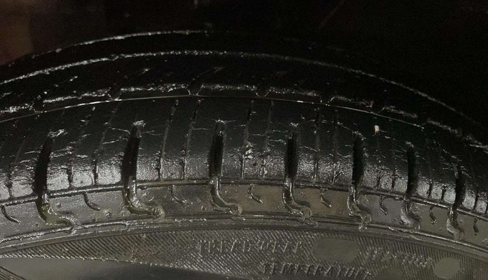 2018 Datsun Redi Go S, Petrol, Manual, 30,446 km, Right Rear Tyre Tread