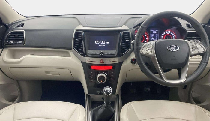 2022 Mahindra XUV300 W8 (O) 1.2 PETROL, Petrol, Manual, 12,492 km, Dashboard