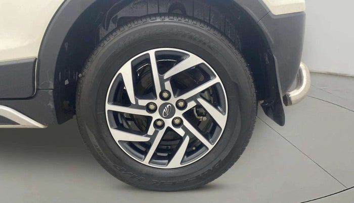 2022 Mahindra XUV300 W8 (O) 1.2 PETROL, Petrol, Manual, 12,492 km, Left Rear Wheel