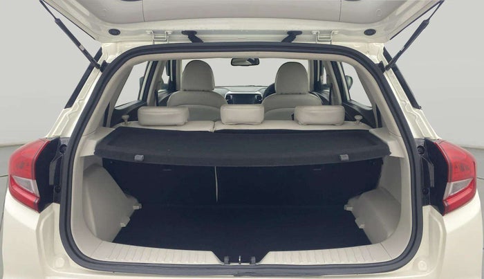 2022 Mahindra XUV300 W8 (O) 1.2 PETROL, Petrol, Manual, 12,492 km, Boot Inside