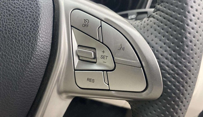 2022 Mahindra XUV300 W8 (O) 1.2 PETROL, Petrol, Manual, 12,492 km, Adaptive Cruise Control