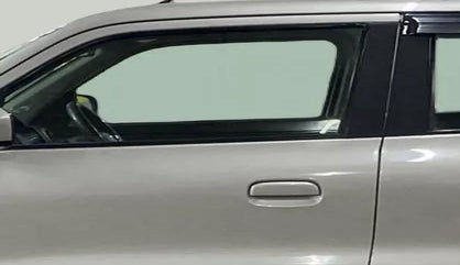 2021 Maruti S PRESSO VXI PLUS AMT, Petrol, Automatic, 52,016 km, Front passenger door - Door visor damaged