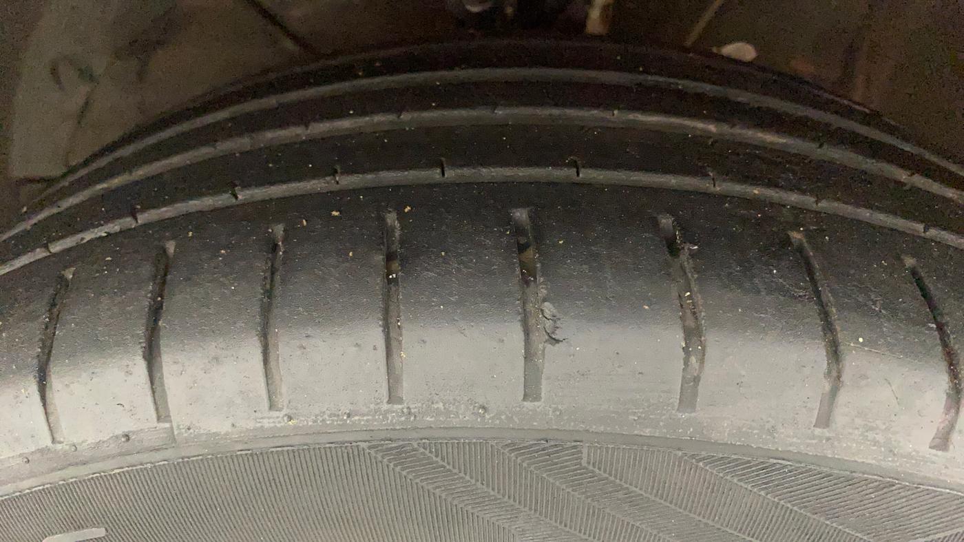 2017 Maruti Baleno ALPHA PETROL 1.2, Petrol, Manual, 54,225 km, Left Front Tyre Tread