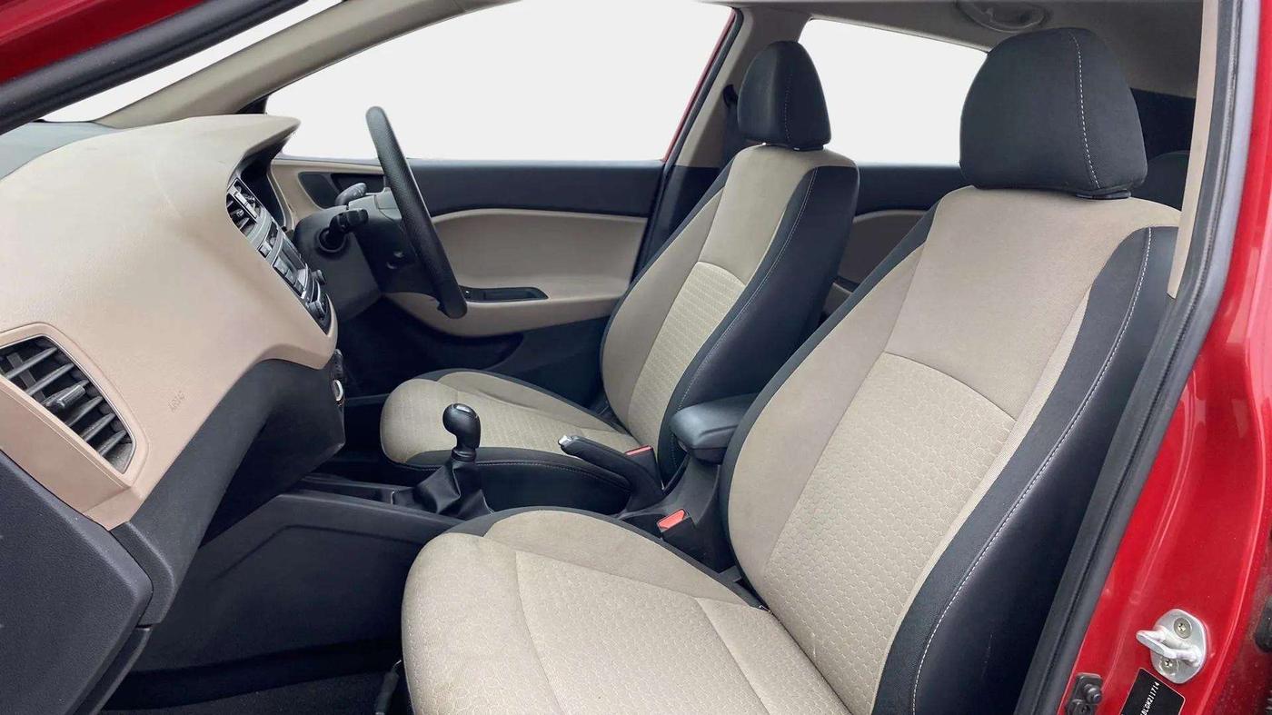 2016 Hyundai Elite i20 MAGNA 1.2, Petrol, Manual, 48,770 km, Right Side Front Door Cabin