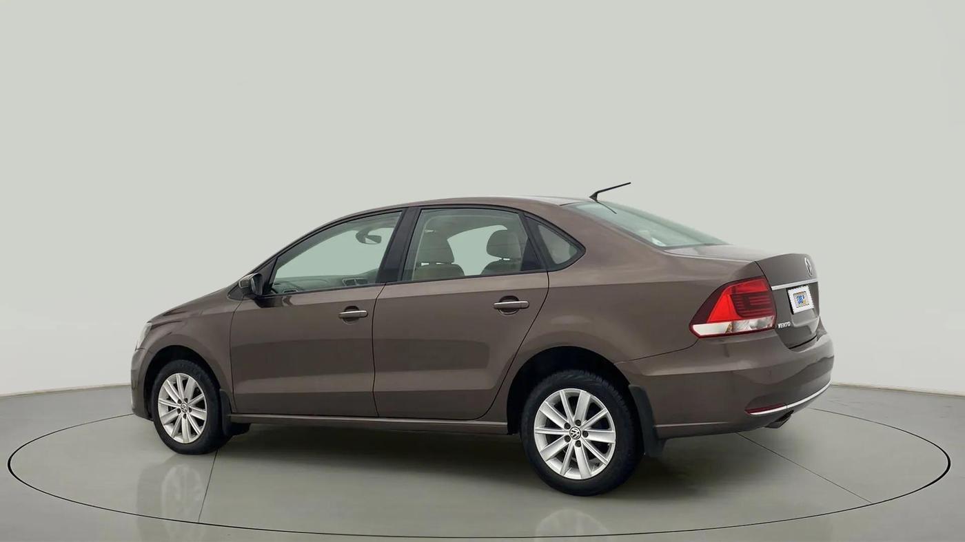 2016 Volkswagen Vento HIGHLINE PETROL AT, Petrol, Automatic, 31,307 km, Left Back Diagonal