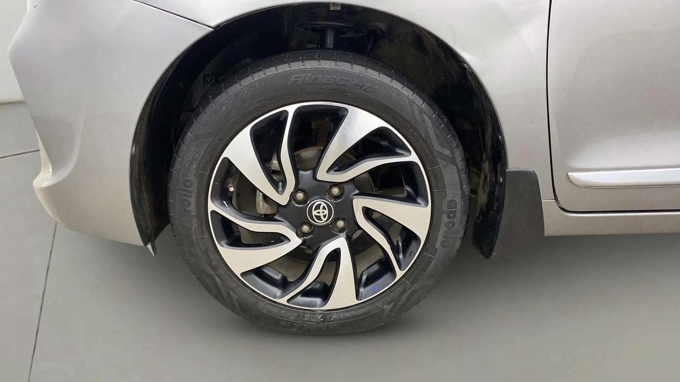 2021 Toyota Glanza G, Petrol, Manual, 42,858 km, Left Front Wheel
