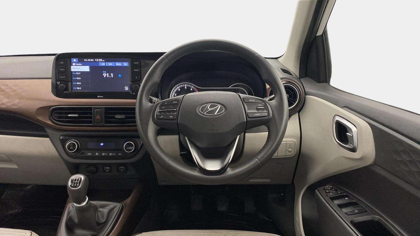 2020 Hyundai AURA SX 1.2 (O), Petrol, Manual, 26,571 km, Steering Wheel Close Up