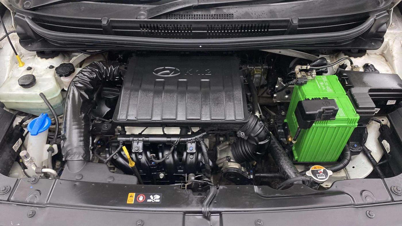 2020 Hyundai AURA SX 1.2 (O), Petrol, Manual, 26,571 km, Engine View