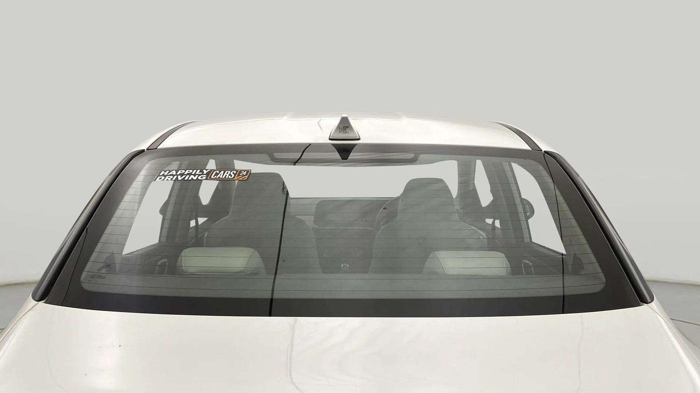 2020 Hyundai AURA SX 1.2 (O), Petrol, Manual, 26,571 km, Rear Windshield