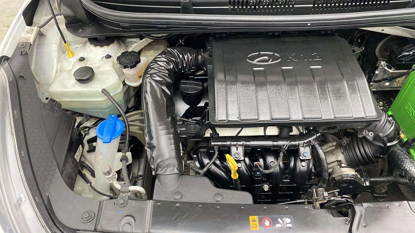 2020 Hyundai AURA SX 1.2 (O), Petrol, Manual, 26,571 km, Engine View - Right