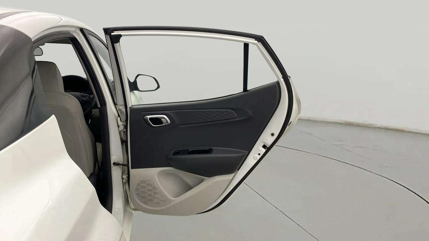 2020 Hyundai AURA SX 1.2 (O), Petrol, Manual, 26,571 km, RHS Rear Door
