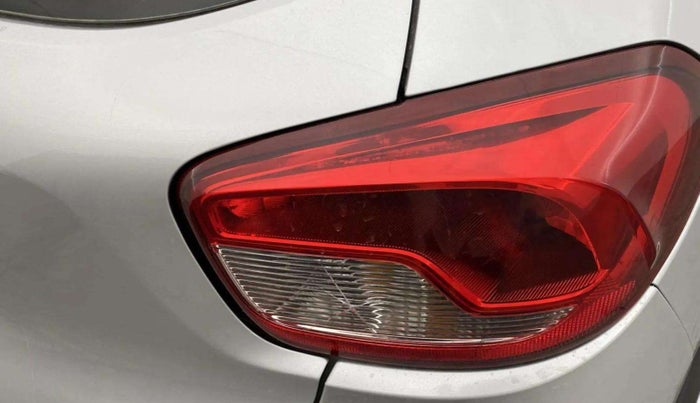 2016 Renault Kwid RXL, Petrol, Manual, 74,946 km, Right tail light - < 2 inches,no. = 2