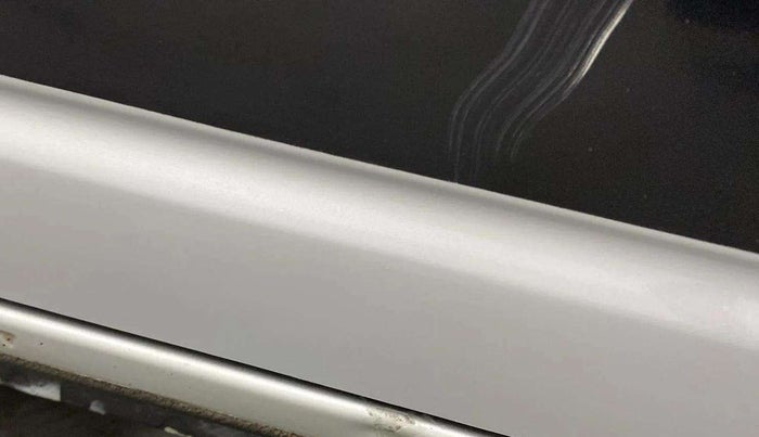 2016 Renault Kwid RXL, Petrol, Manual, 74,946 km, Right running board - Slightly dented