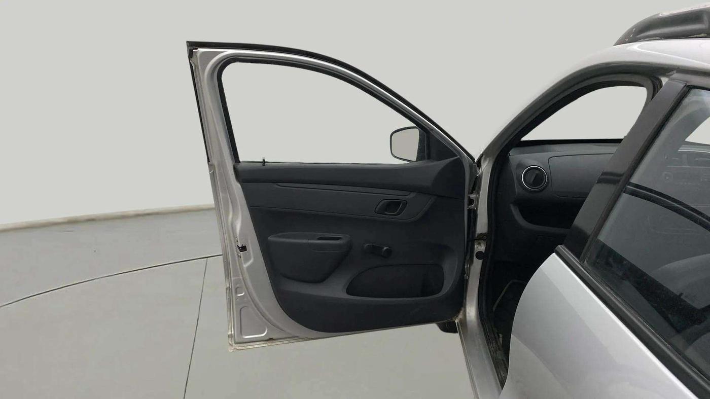 2016 Renault Kwid RXL, Petrol, Manual, 74,946 km, LHS Front Door