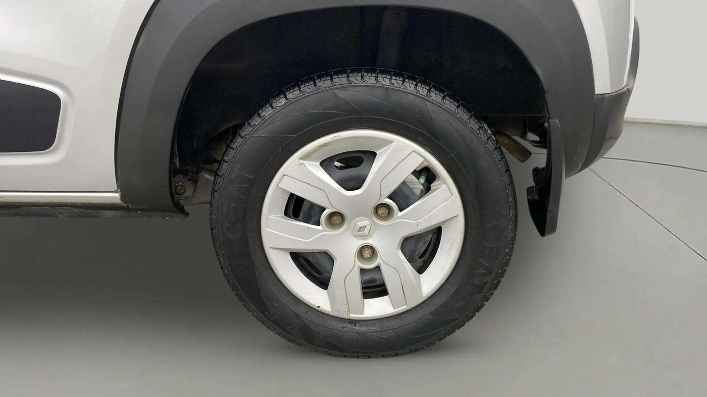 2016 Renault Kwid RXL, Petrol, Manual, 74,946 km, Left Rear Wheel