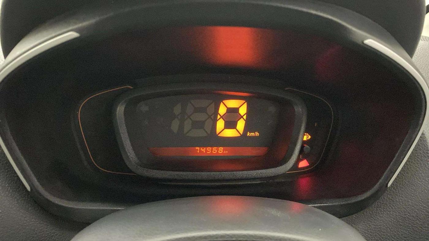 2016 Renault Kwid RXL, Petrol, Manual, 74,946 km, Odometer Image