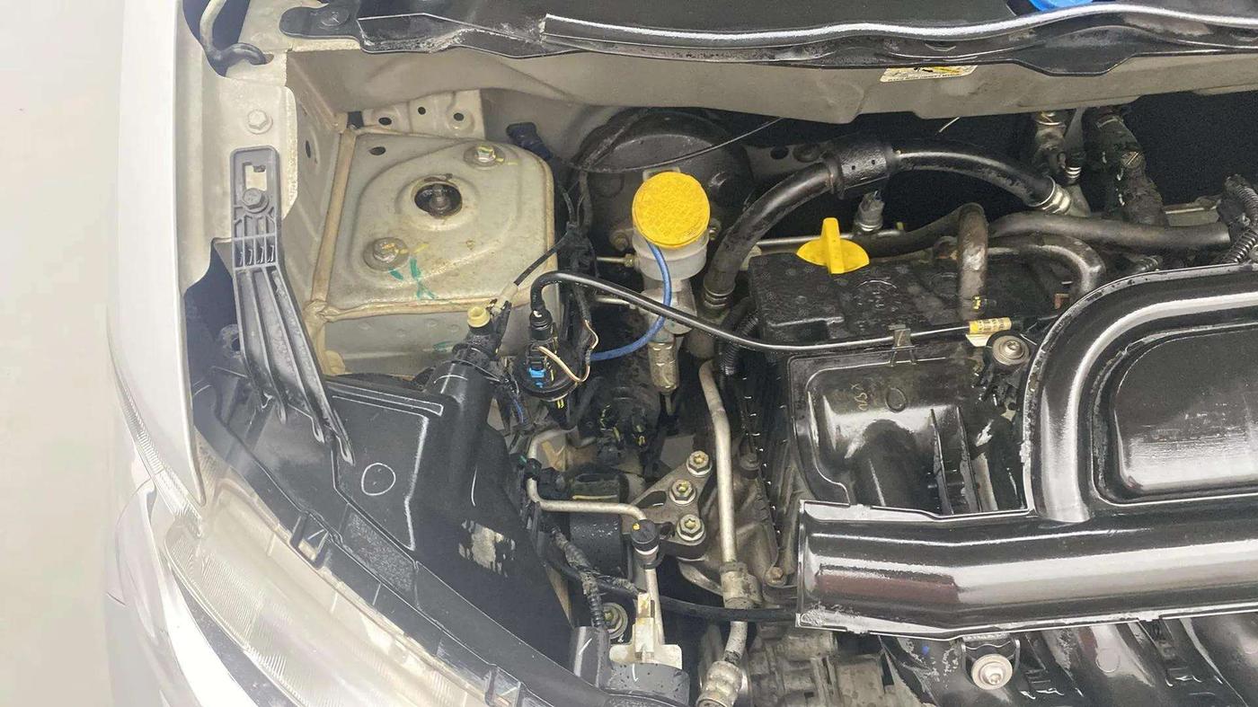 2018 Datsun Redi Go T(O) 1.0 AMT, Petrol, Automatic, 21,830 km, Engine View - Right