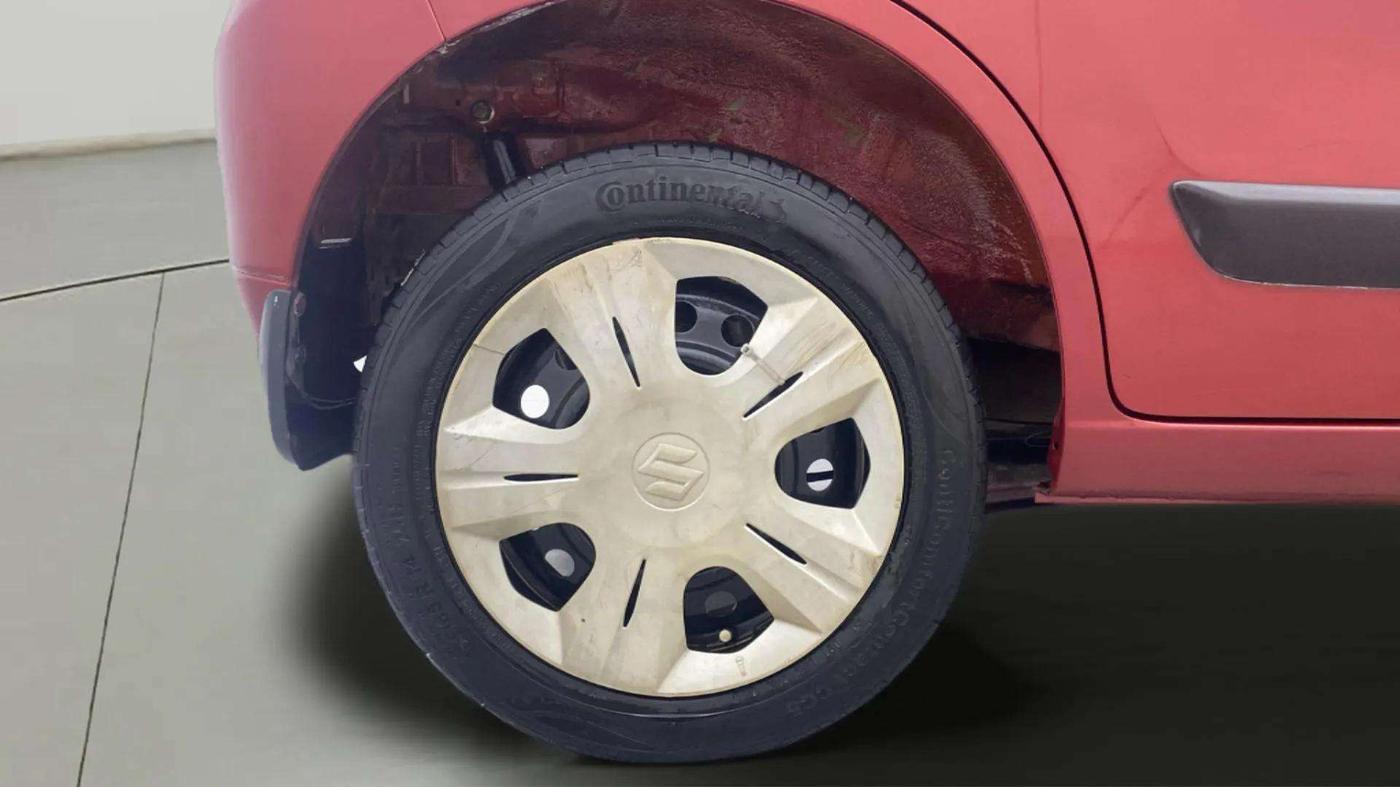 2015 Maruti Wagon R 1.0 VXI AMT, Petrol, Automatic, 65,455 km, Right Rear Wheel