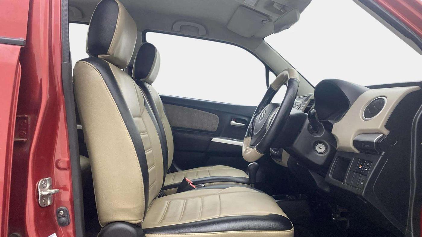 2015 Maruti Wagon R 1.0 VXI AMT, Petrol, Automatic, 65,455 km, Right Side Front Door Cabin