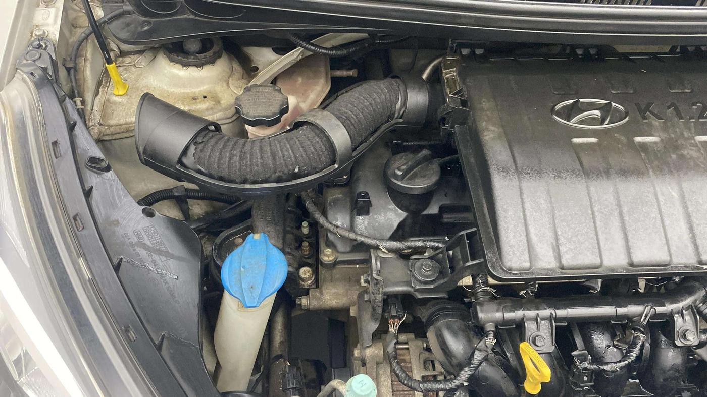 2017 Hyundai Xcent S AT 1.2, Petrol, Automatic, 37,005 km, Engine View - Right