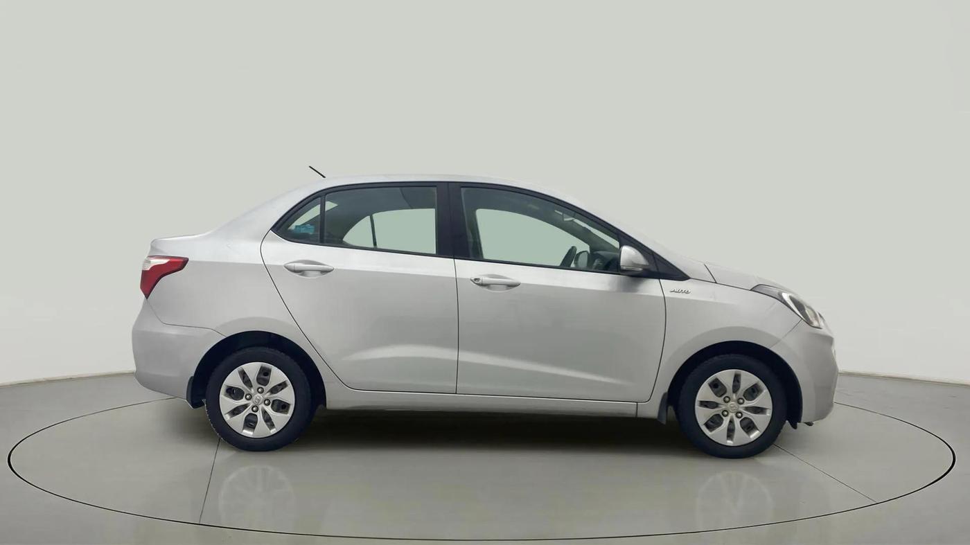 2017 Hyundai Xcent S AT 1.2, Petrol, Automatic, 37,005 km, Right Side View