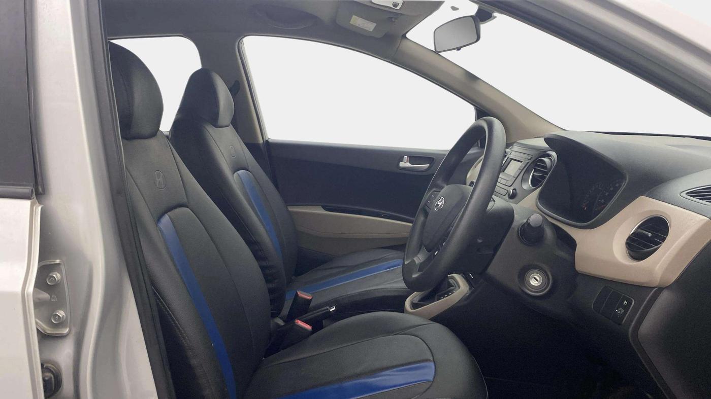 2017 Hyundai Xcent S AT 1.2, Petrol, Automatic, 37,005 km, Right Side Front Door Cabin