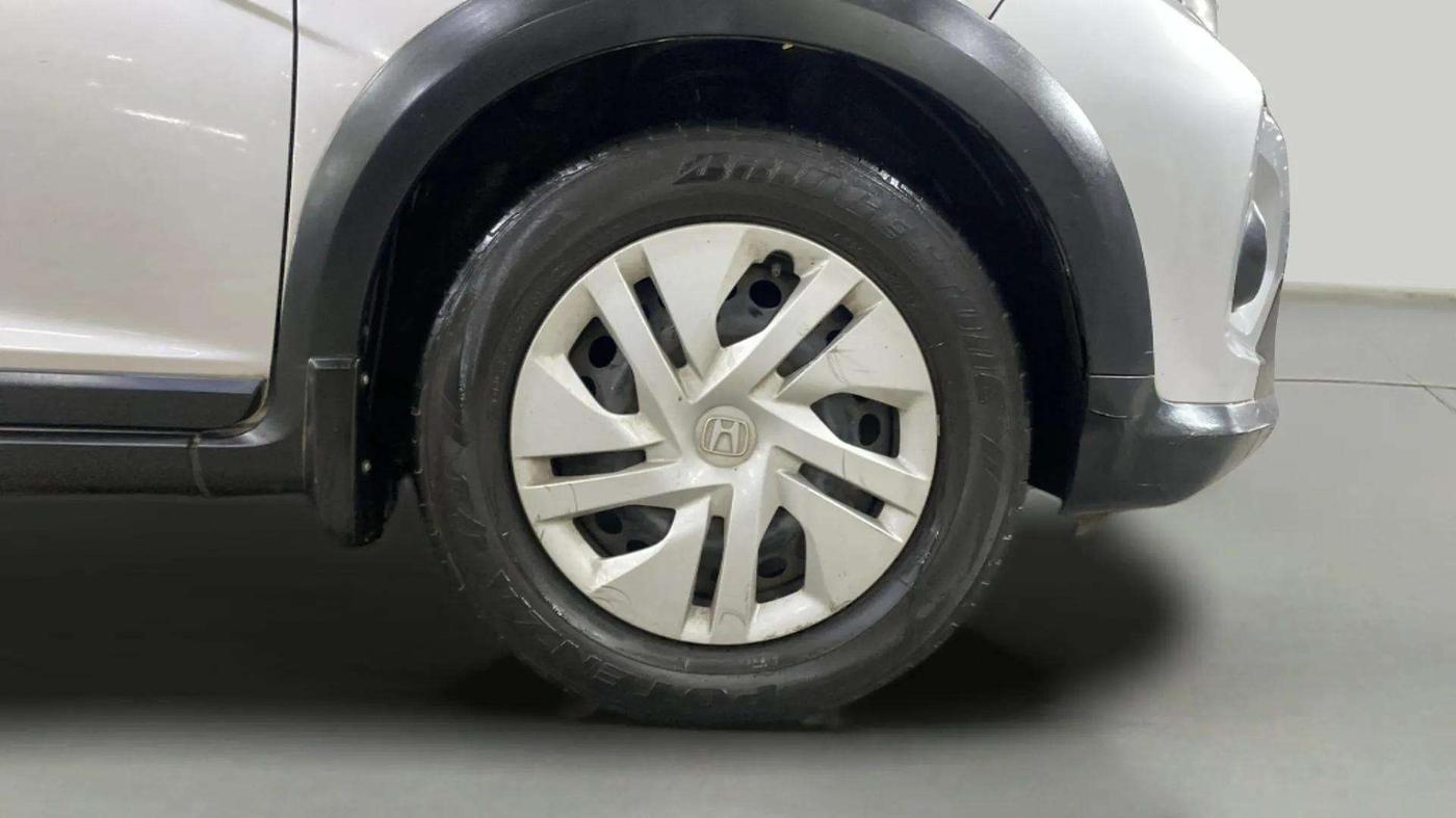 2017 Honda WR-V 1.5L I-DTEC S MT, Diesel, Manual, 51,370 km, Right Front Wheel