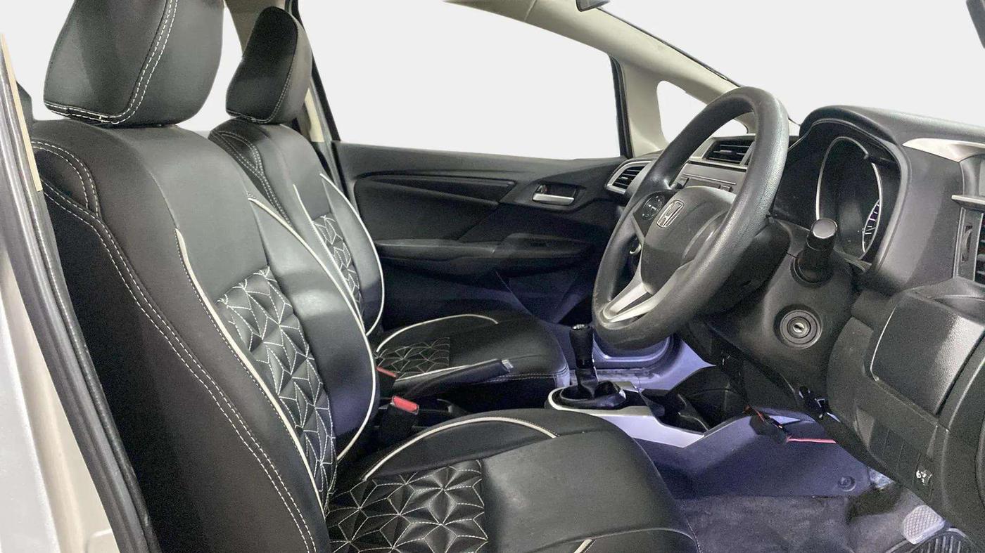 2017 Honda WR-V 1.5L I-DTEC S MT, Diesel, Manual, 51,370 km, Right Side Front Door Cabin