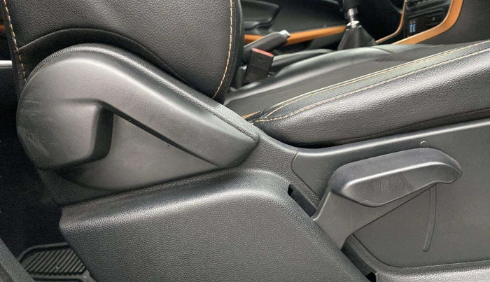 2019 Ford Ecosport TITANIUM 1.0L ECOBOOST SPORTS(SUNROOF), Petrol, Manual, 38,896 km, Driver Side Adjustment Panel