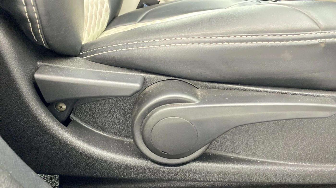 2021 Tata NEXON XZ PLUS PETROL, Petrol, Manual, 50,038 km, Driver Side Adjustment Panel