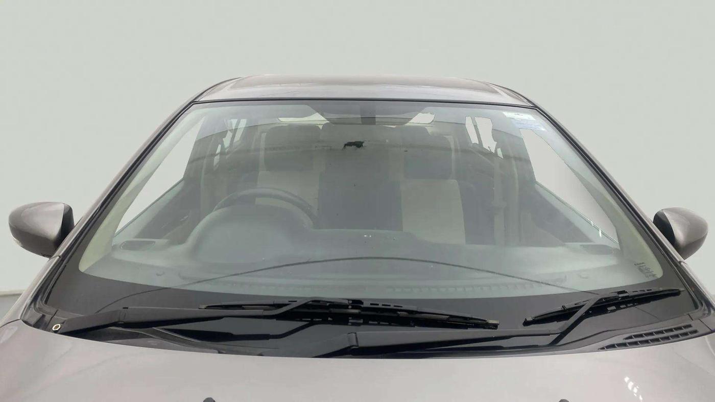 2016 Maruti Ciaz ZXI+, Petrol, Manual, 83,606 km, Front Windshield
