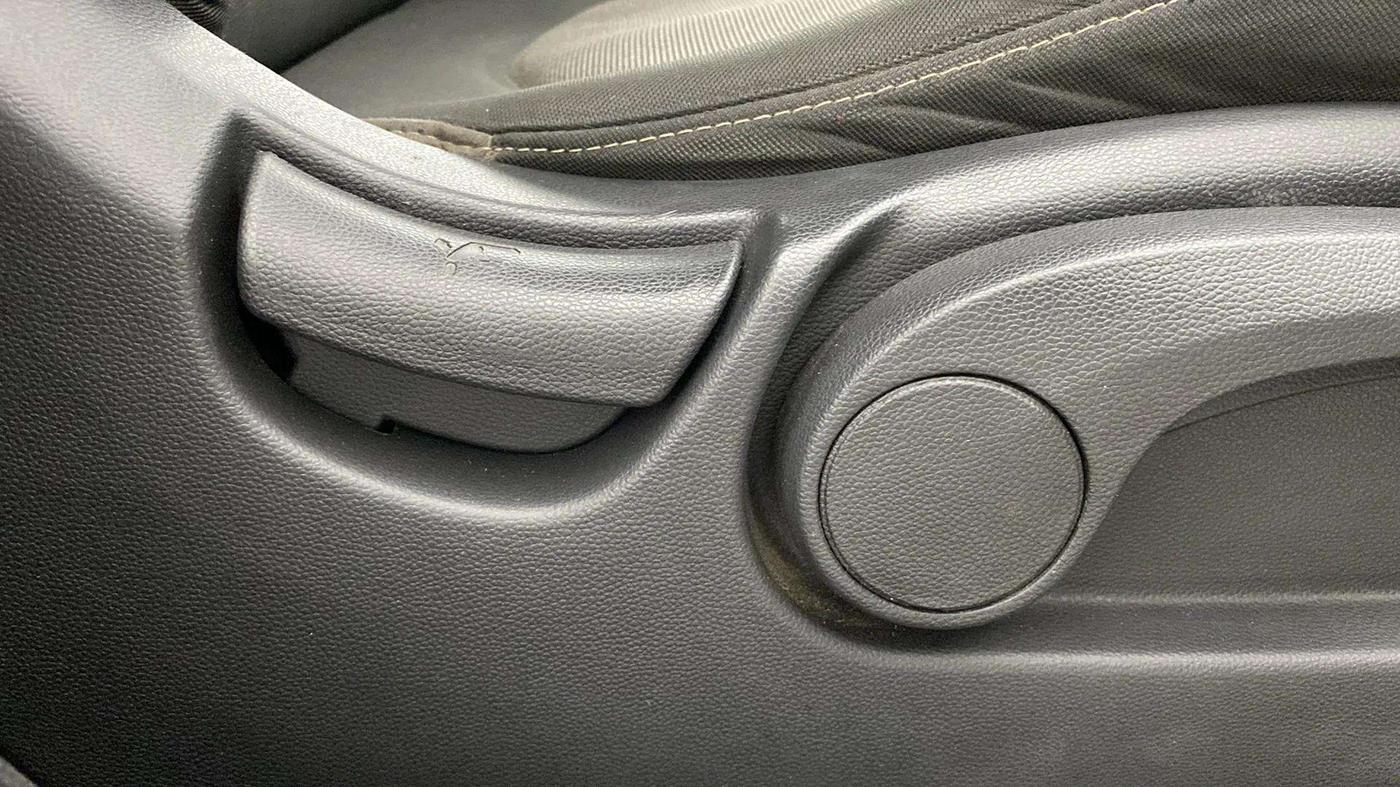 2017 Hyundai Creta SX PLUS AT 1.6 PETROL, Petrol, Automatic, 71,916 km, Driver Side Adjustment Panel