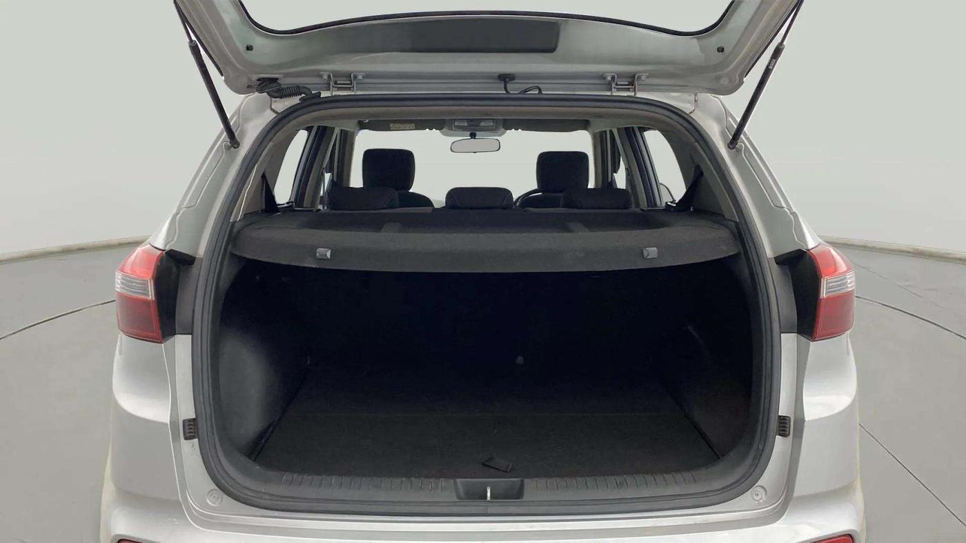 2017 Hyundai Creta SX PLUS AT 1.6 PETROL, Petrol, Automatic, 71,916 km, Boot Inside