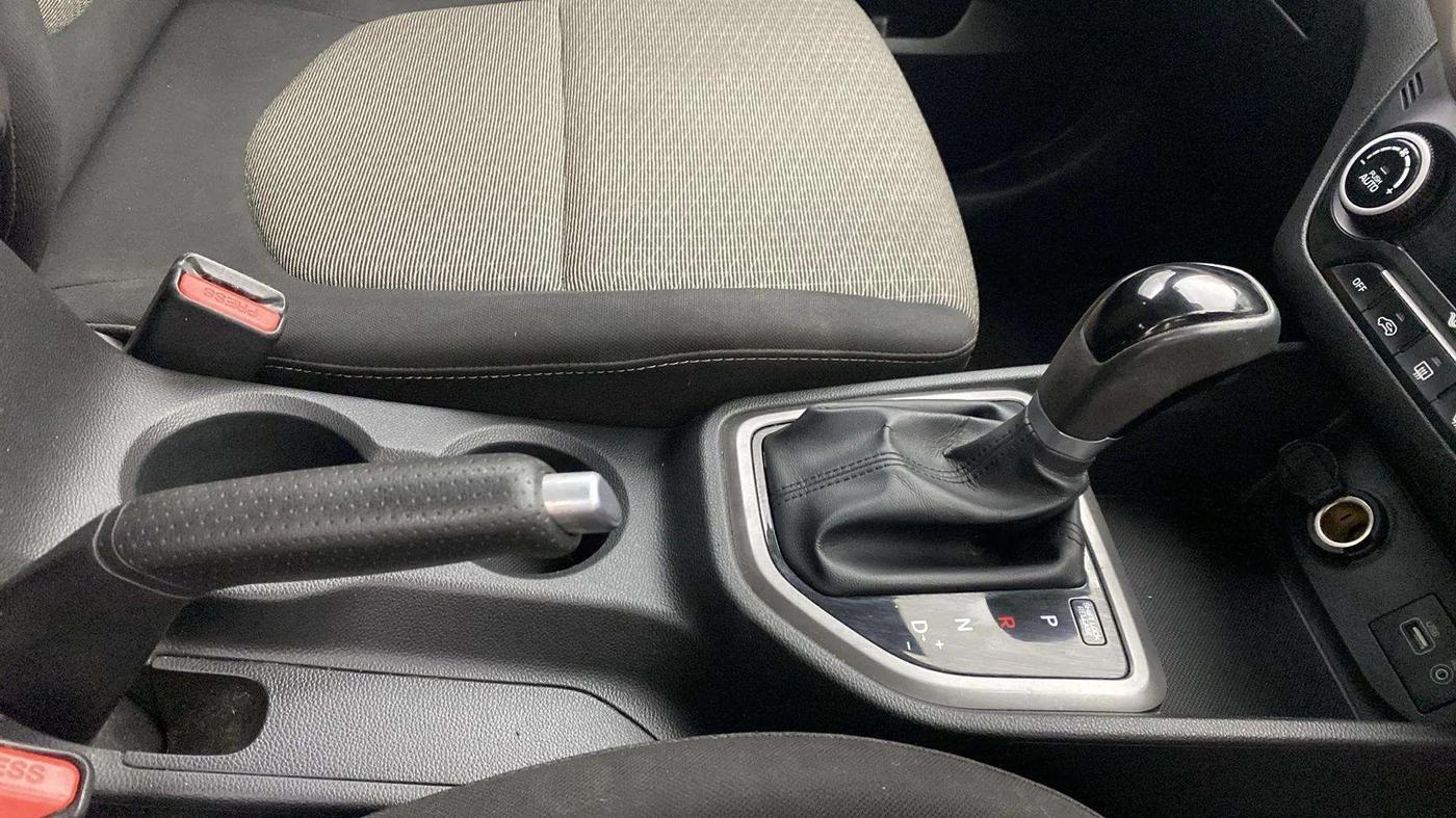 2015 Hyundai Creta SX PLUS AT 1.6 DIESEL, Diesel, Automatic, 56,811 km, Gear Lever