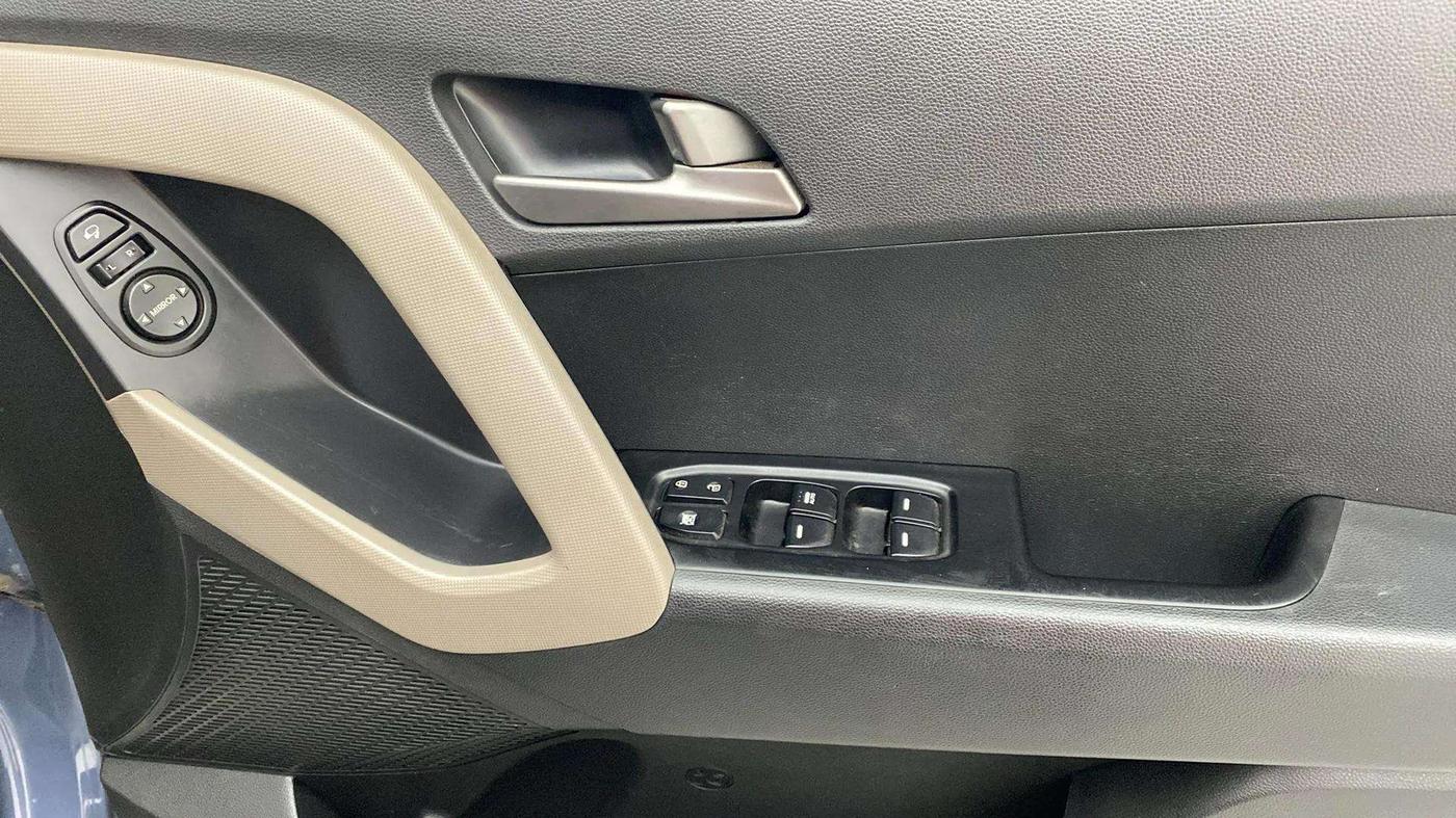 2015 Hyundai Creta SX PLUS AT 1.6 DIESEL, Diesel, Automatic, 56,811 km, Driver Side Door Panels Control