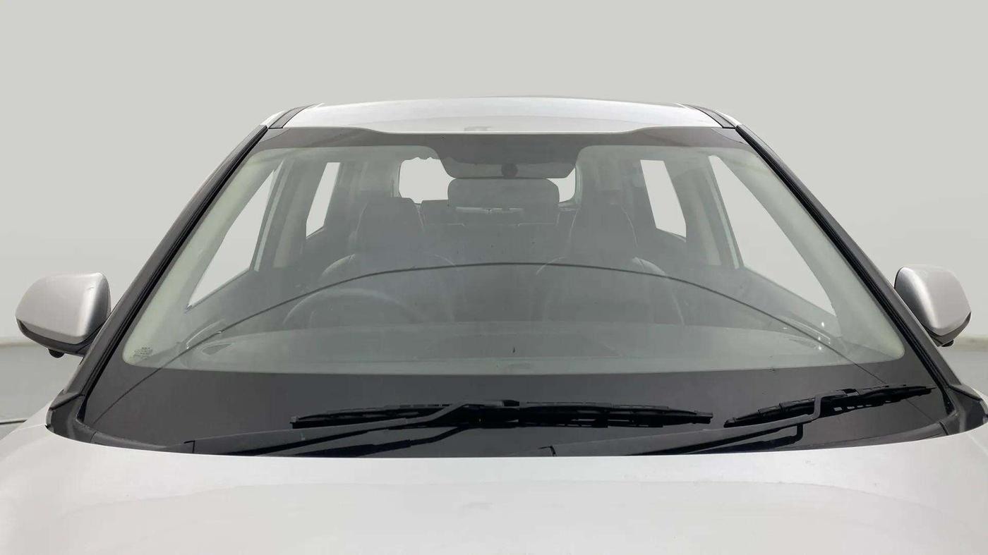 2022 KIA CARENS PREMIUM 1.4 PETROL 7 STR, Petrol, Manual, 35,751 km, Front Windshield