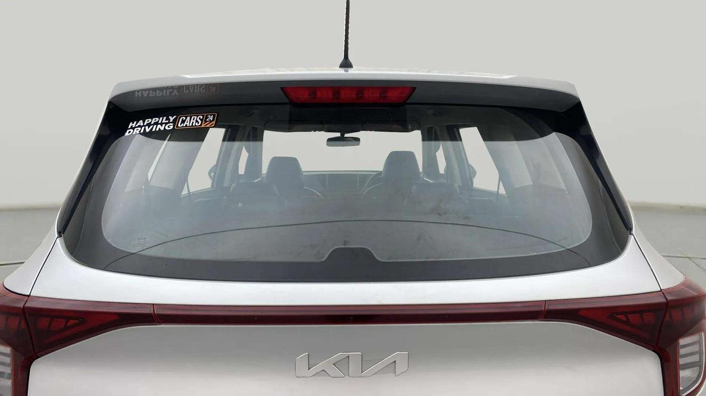 2022 KIA CARENS PREMIUM 1.4 PETROL 7 STR, Petrol, Manual, 35,751 km, Rear Windshield
