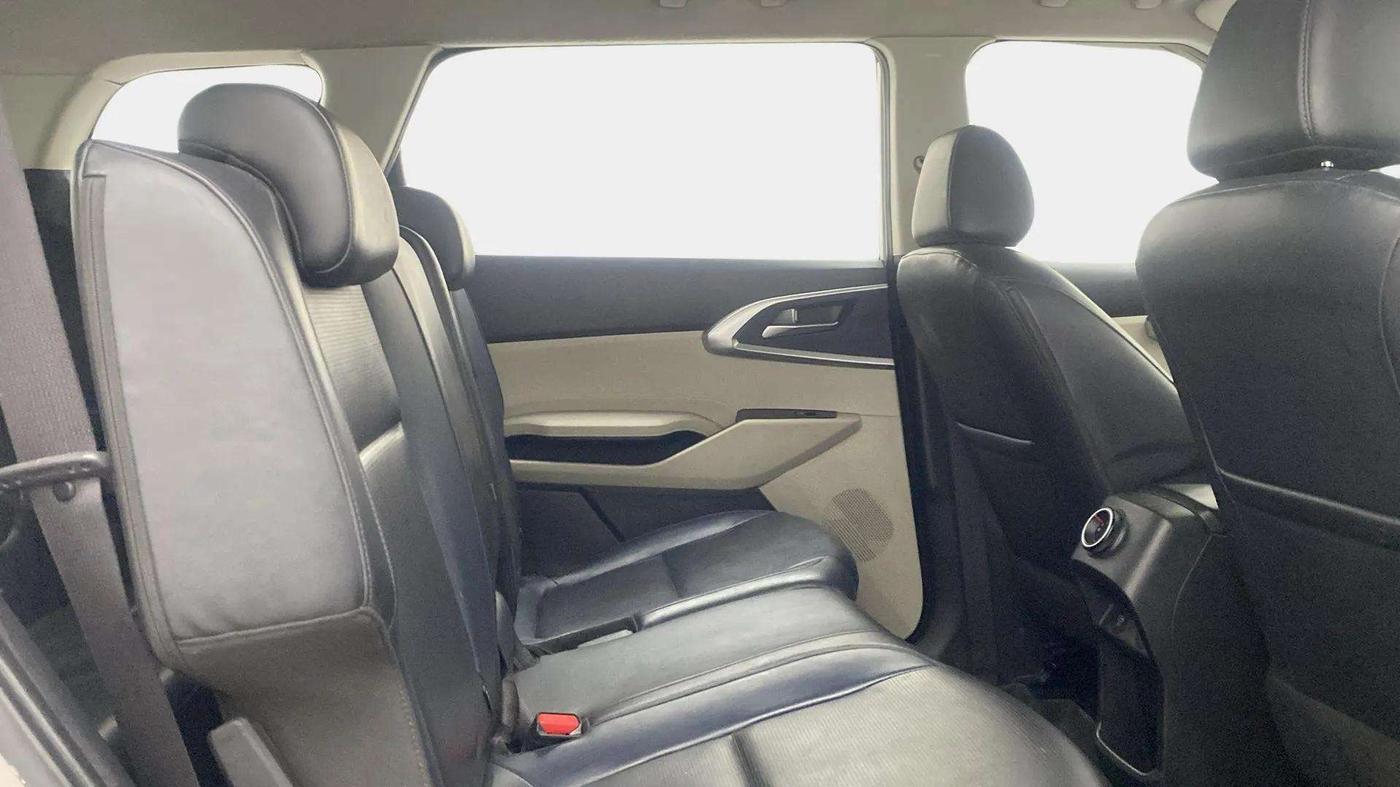 2022 KIA CARENS PREMIUM 1.4 PETROL 7 STR, Petrol, Manual, 35,751 km, Right Side Rear Door Cabin
