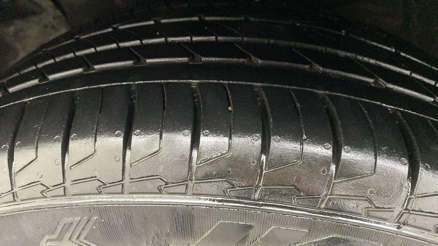 2017 Hyundai Creta SX PLUS AT 1.6 PETROL, Petrol, Automatic, 48,770 km, Left Front Tyre Tread