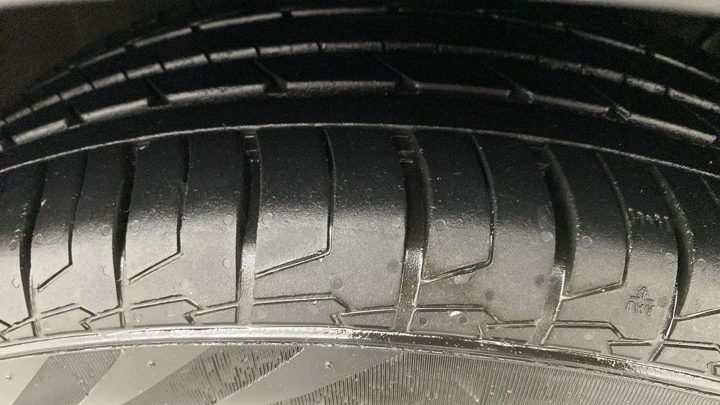 2017 Hyundai Creta SX PLUS AT 1.6 PETROL, Petrol, Automatic, 48,770 km, Right Front Tyre Tread
