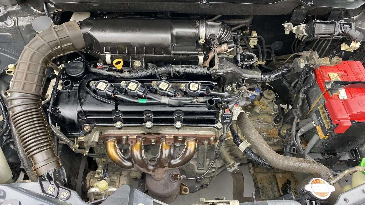 2018 Maruti Swift VXI, Petrol, Manual, 50,365 km, Engine View