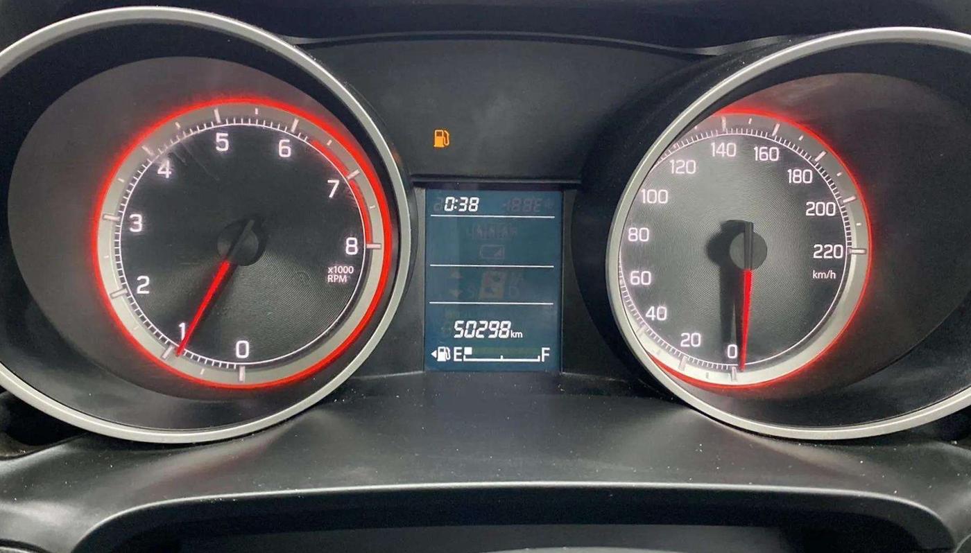 2018 Maruti Swift VXI, Petrol, Manual, 50,365 km, Odometer Image